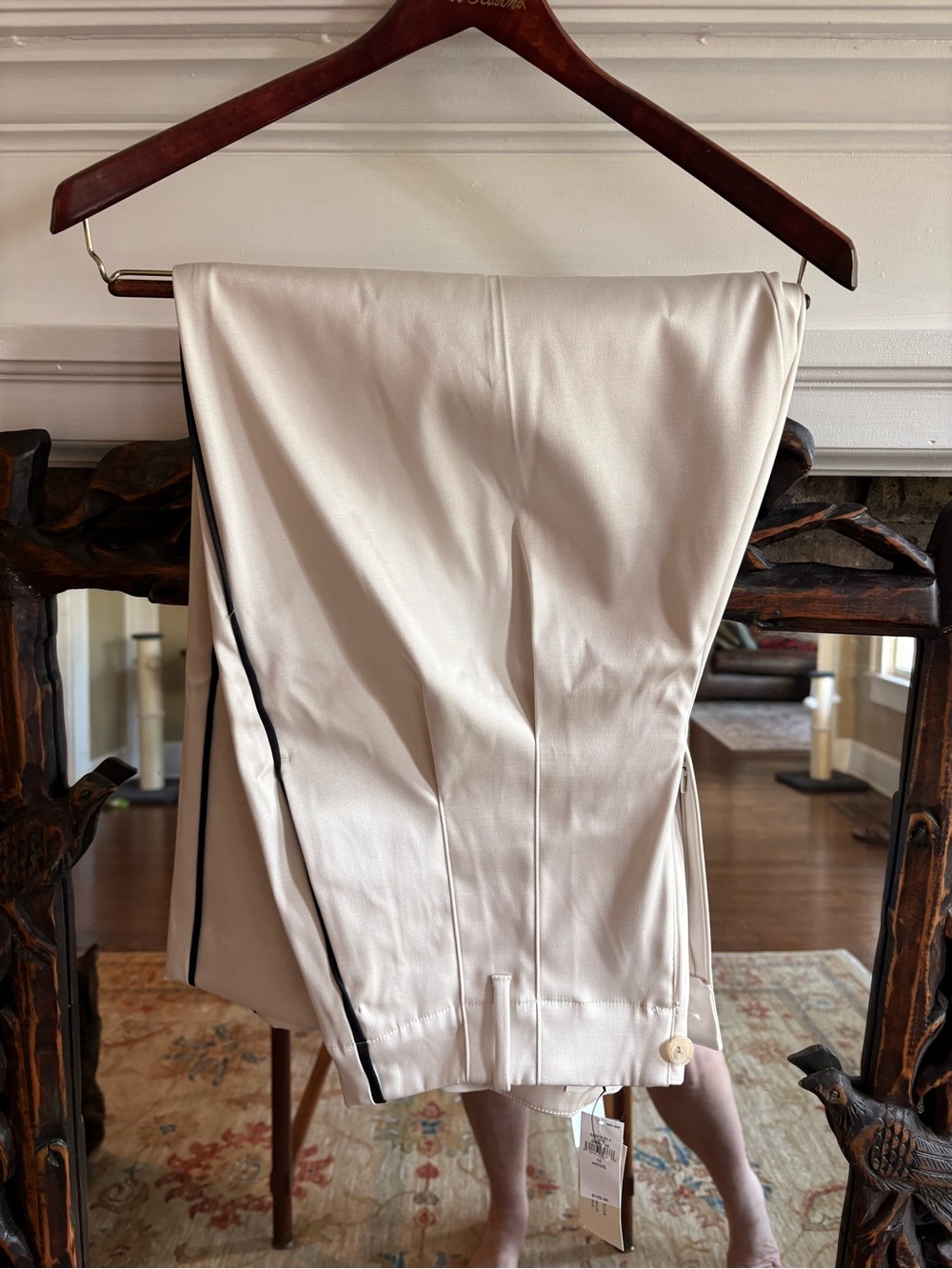 NWT Banana Republic cream pleated, high-waisted, dress pants with black trim